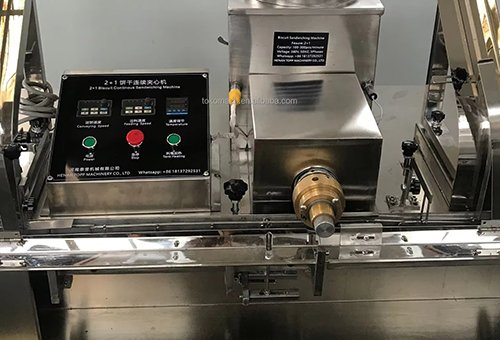 Biscuit sandwiching machine-4