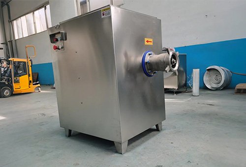 Commercial-Meat-Grinder-02